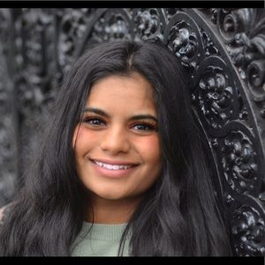 Meet your Posher, Maria